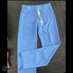 FIGS NWOT LIVINGSTONS